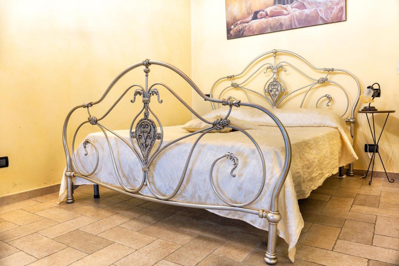 B&B Casa Fusco Fondi Eksteriør bilde
